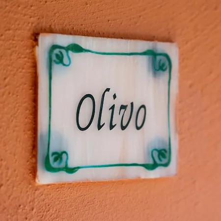 Alojamento de Acomodação e Pequeno-almoço La Piana Degli Ulivi 4*