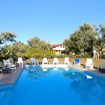 La Piana Degli Ulivi Bed & Breakfast