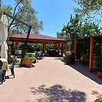 La Piana Degli Ulivi Bed & Breakfast 3*