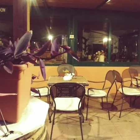 La Piana Degli Ulivi B&B 로사노