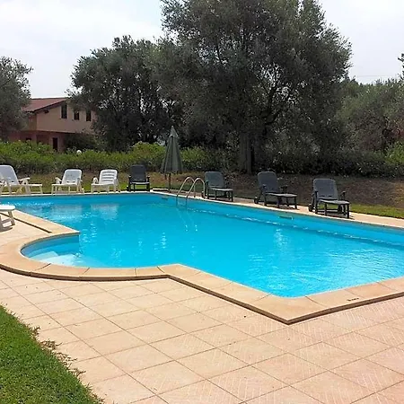 La Piana Degli Ulivi Bed & Breakfast 3*