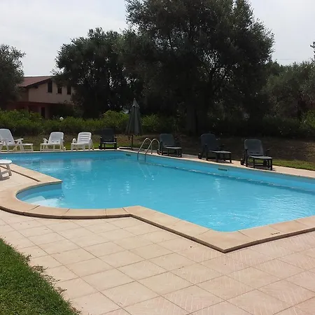 B&B La Piana Degli Ulivi 로사노